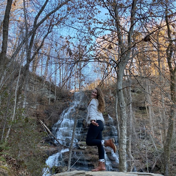 Meet your Posher, Marisa - Picture 3 of 8